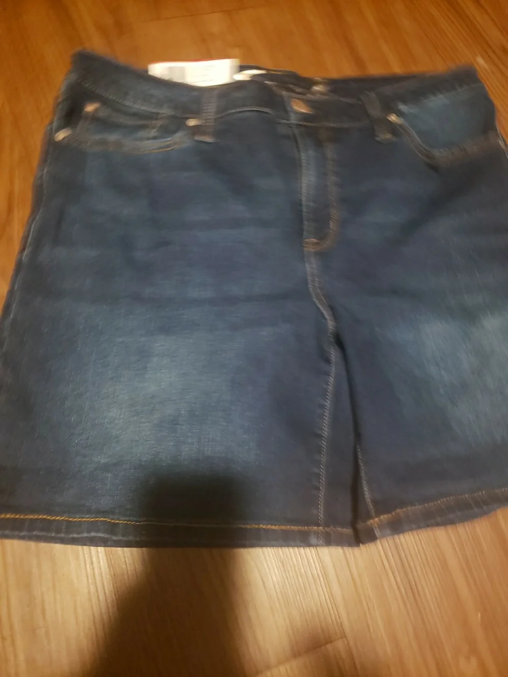 Seven7 casual piece button