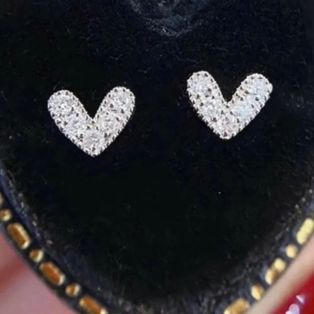 New Sterling Silver White Sapphires Heart Studs