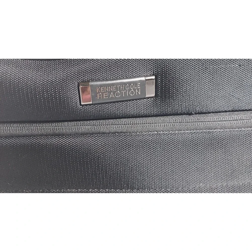 Kenneth Cole Reaction EZ Scan Black Laptop Messenger Bag Carry On Briefcase