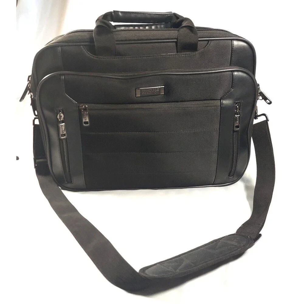 Kenneth Cole Reaction EZ Scan Black Laptop Messenger Bag Carry On Briefcase
