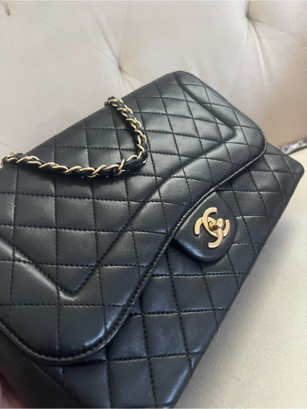 CHANEL quilted black