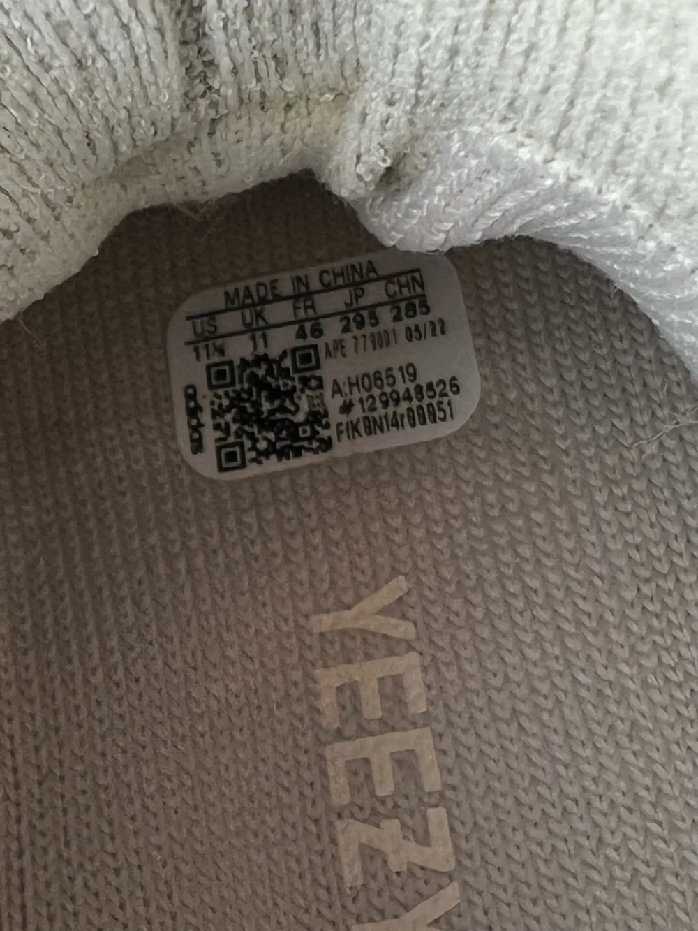 adidas minimal everything