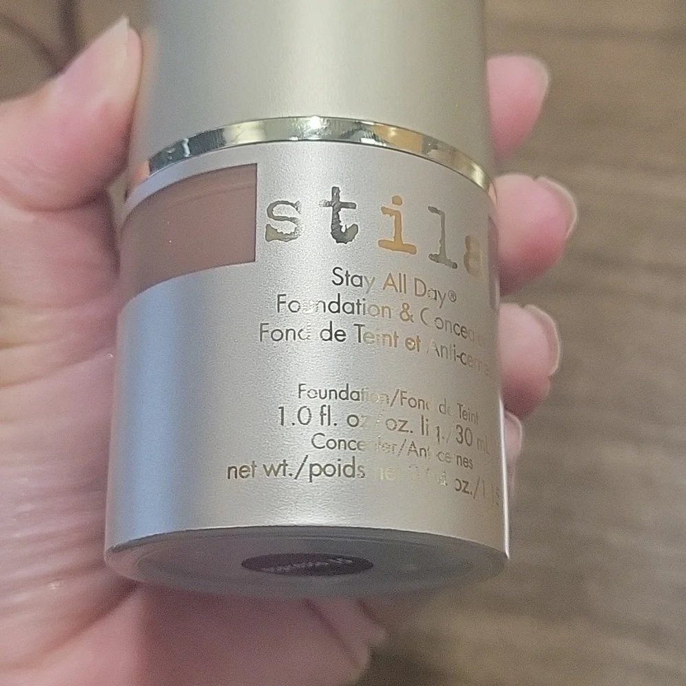Stila stay all