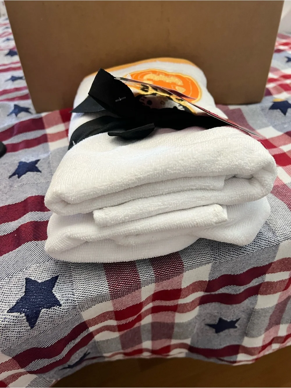 Hello Kitty White & Orange Pumpkin Embroidered Towel 2-Pack