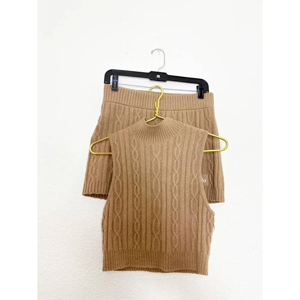 Alo Yoga Cable Knit Winter Bliss Matching Set Size Small/Medium Toasted Almond