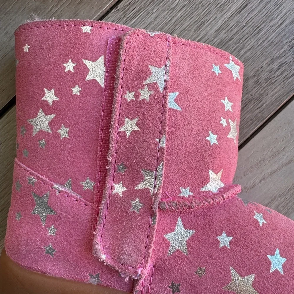 UGG adorable pink