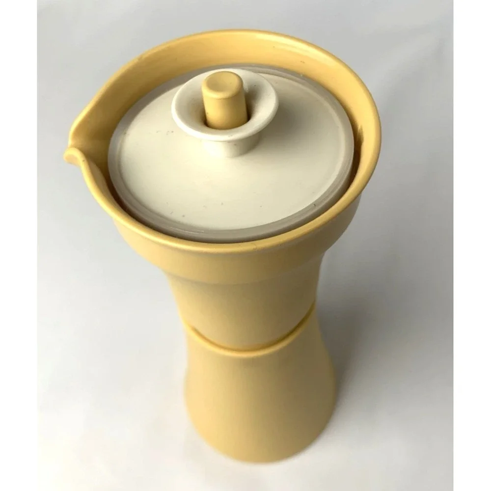 Tupperware oil vinegar