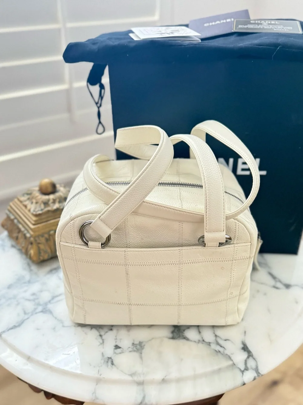 CHANEL Quilted Leather Shoulder Bag