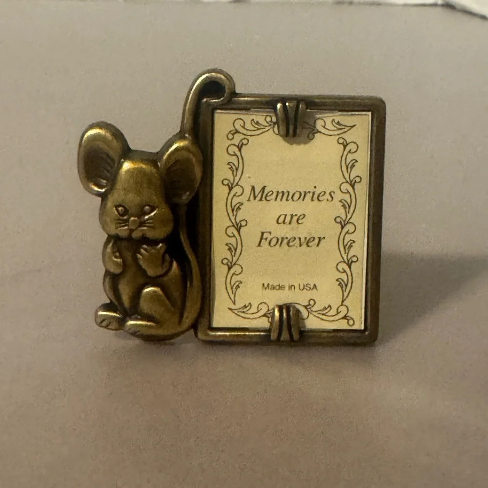 Vntg. Miniature Molded Brass Frame 2.0