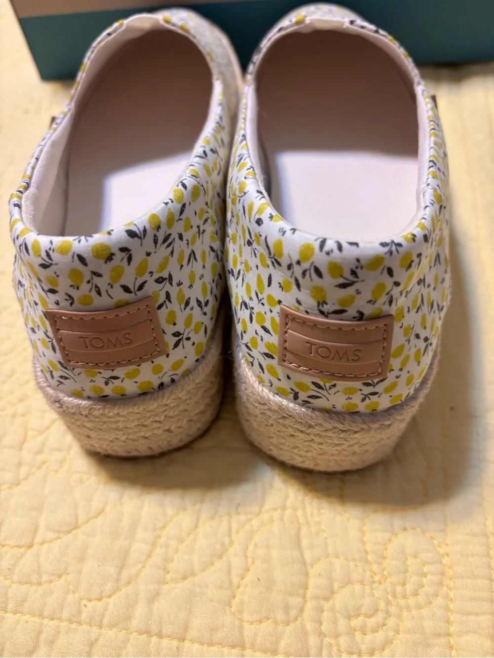 Toms slip espadrilles