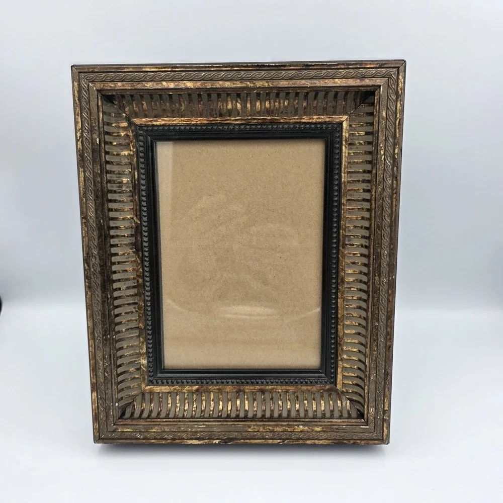 Bronze K3Z14-57 Antique Style Picture Frame   10.75