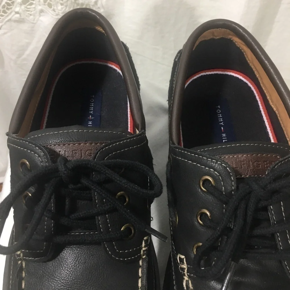 TOMMY Hilfiger Men’s Shoes, Casual Lace Up Size 10