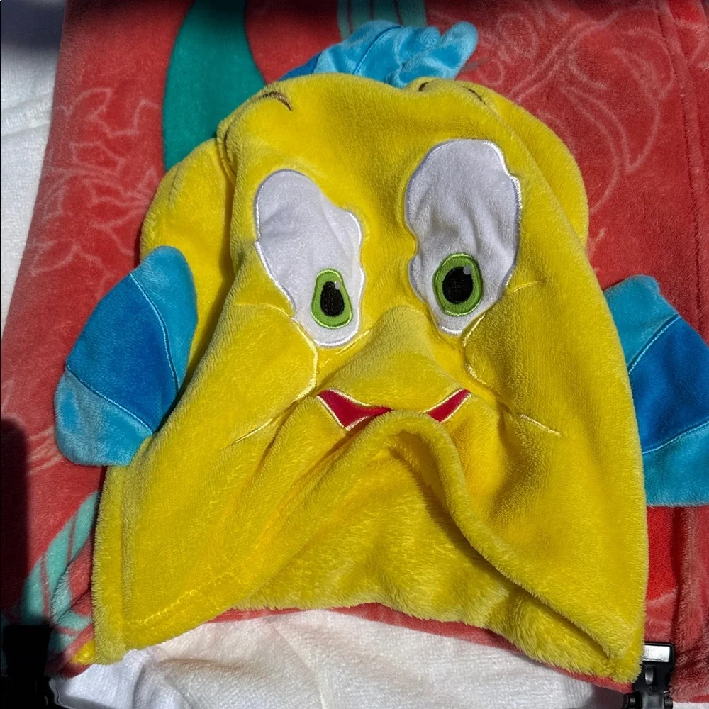 Disney hooded beach
