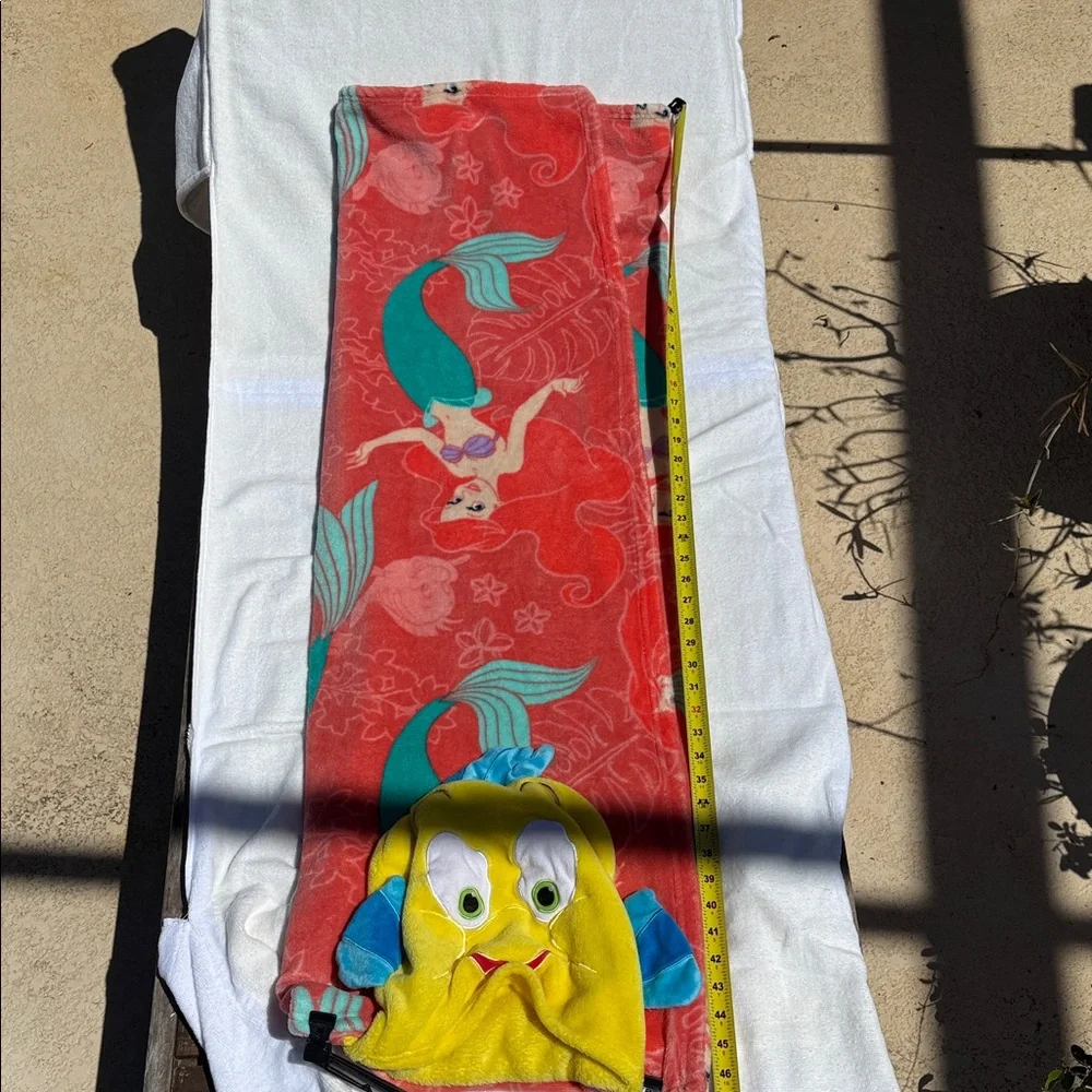 Disney hooded beach
