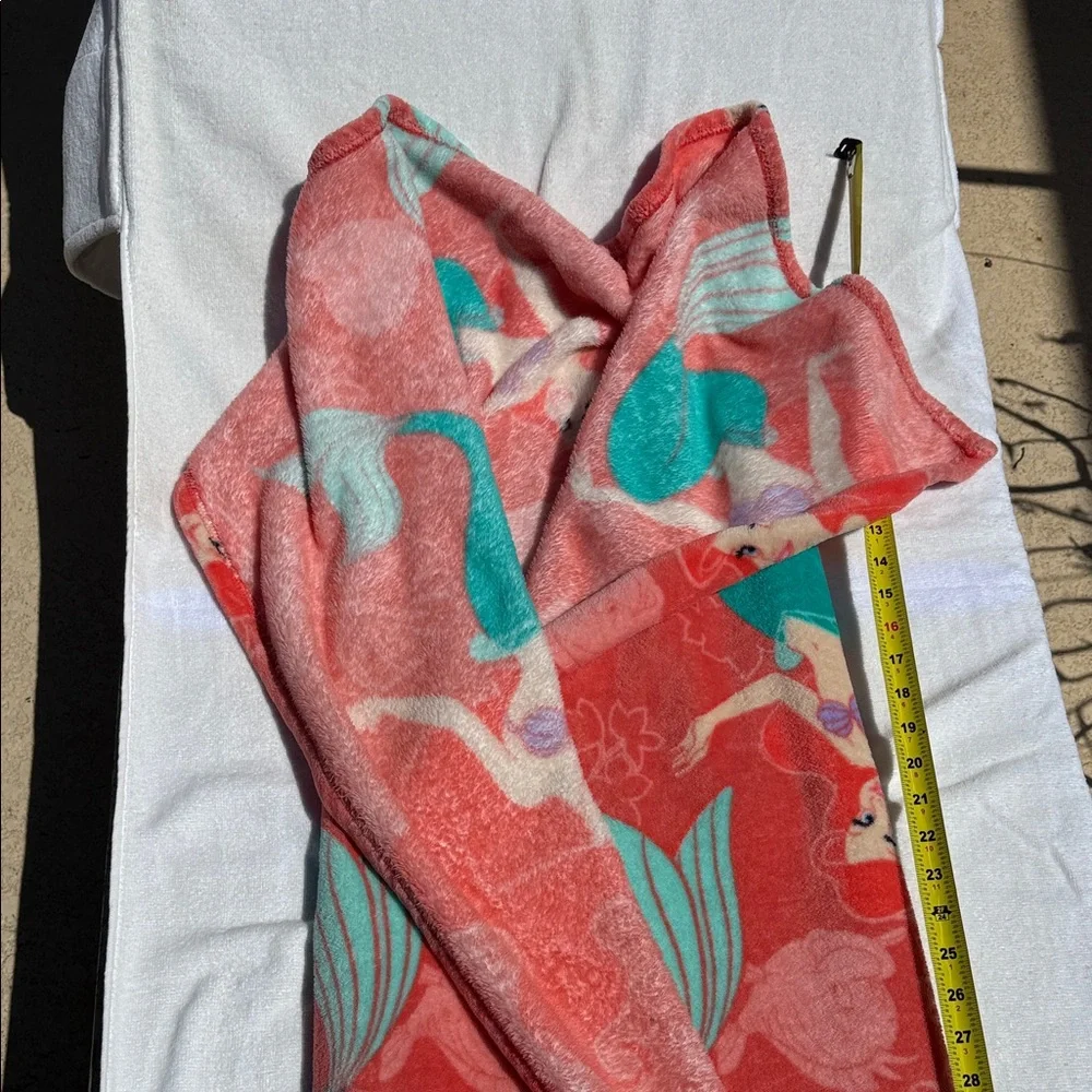Disney hooded beach