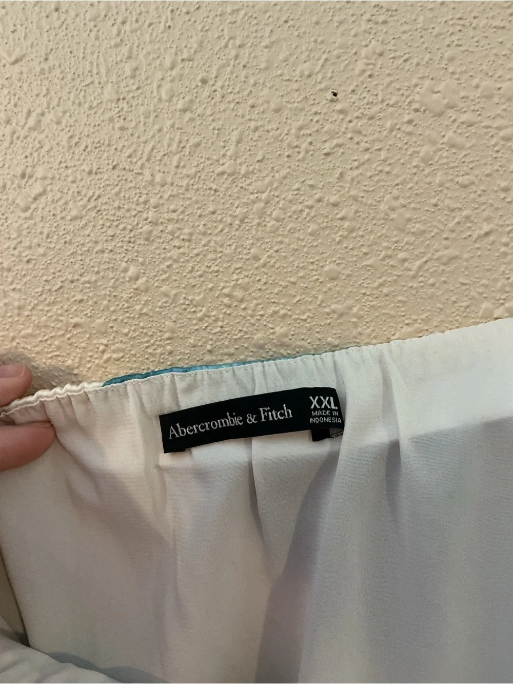 Abercrombie & Fitch soft white