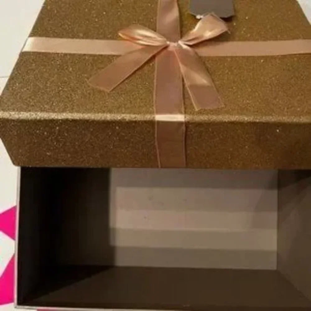 Decorative Gift Box / Keepsake Box (Gold) (gift‎ wrap)