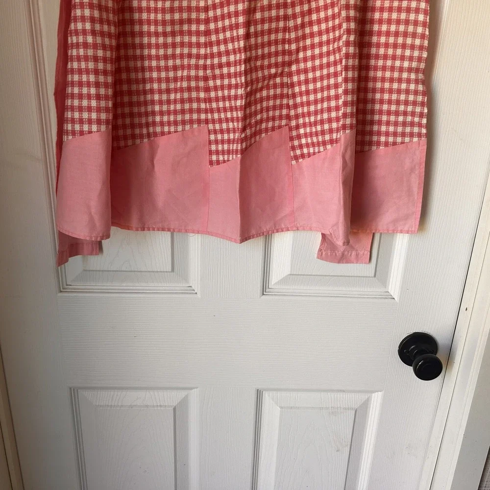 N/A pink gingham