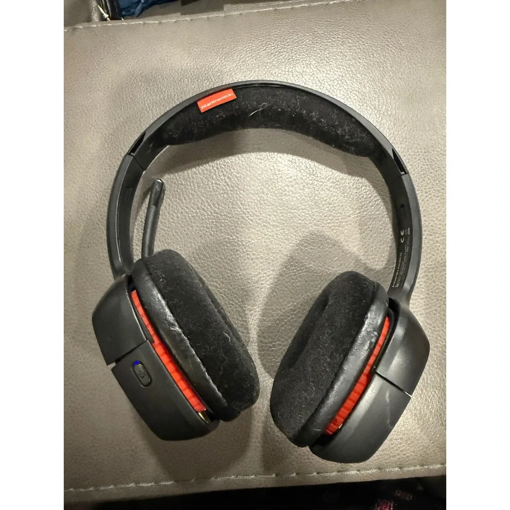 Plantronics‎ GameCom 818H Wireless Gaming Headset Black Red only