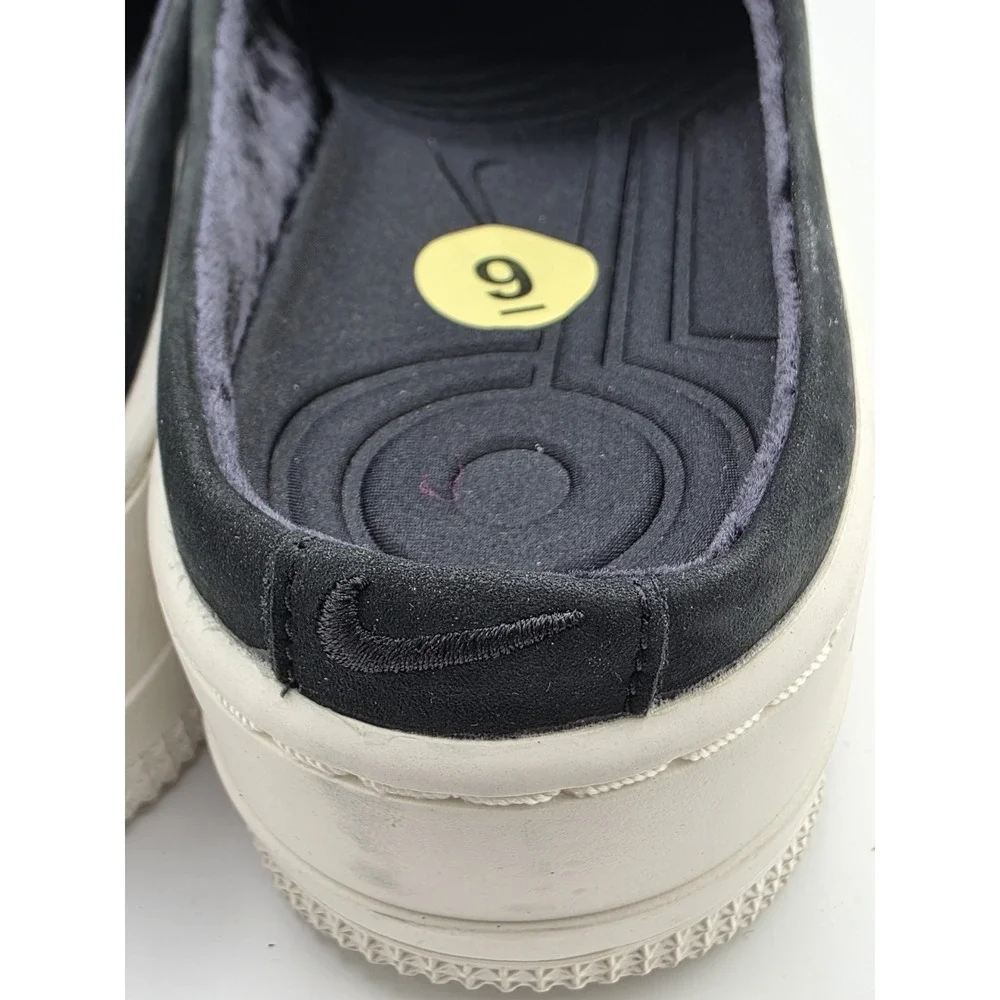 Nike pre owned
