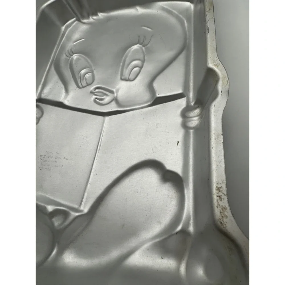 Vintage 1978 Tweety Bird Cake‎ Pan Warner Bros Aluminum Baking Mold