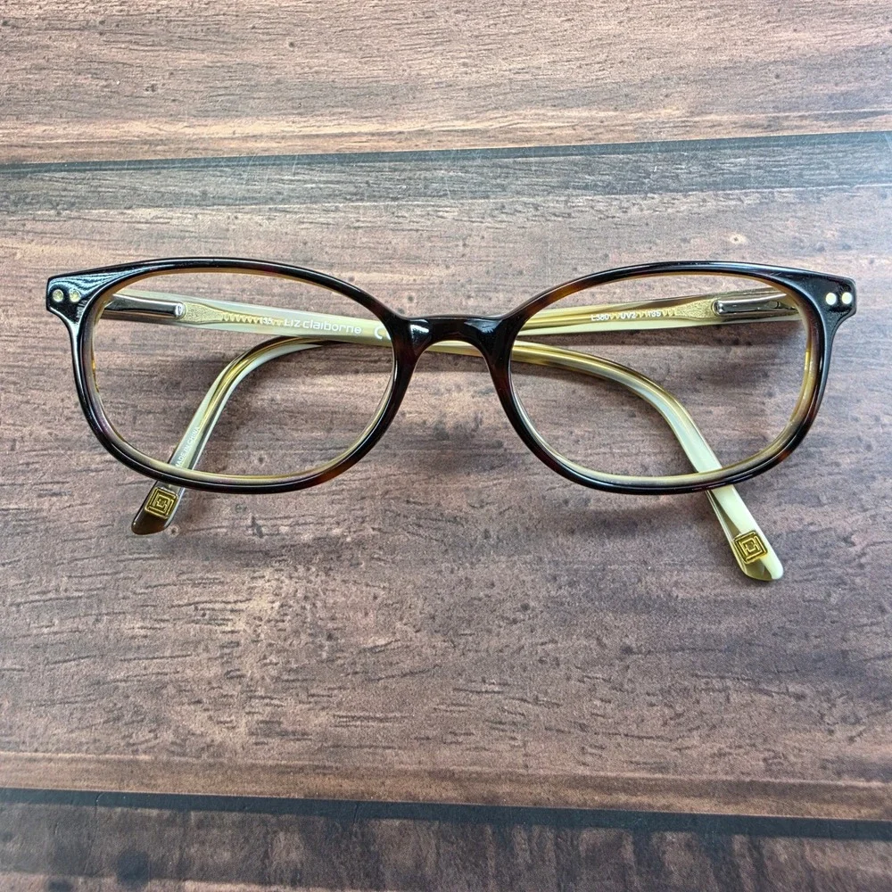 Liz Claiborne liz claiborne
