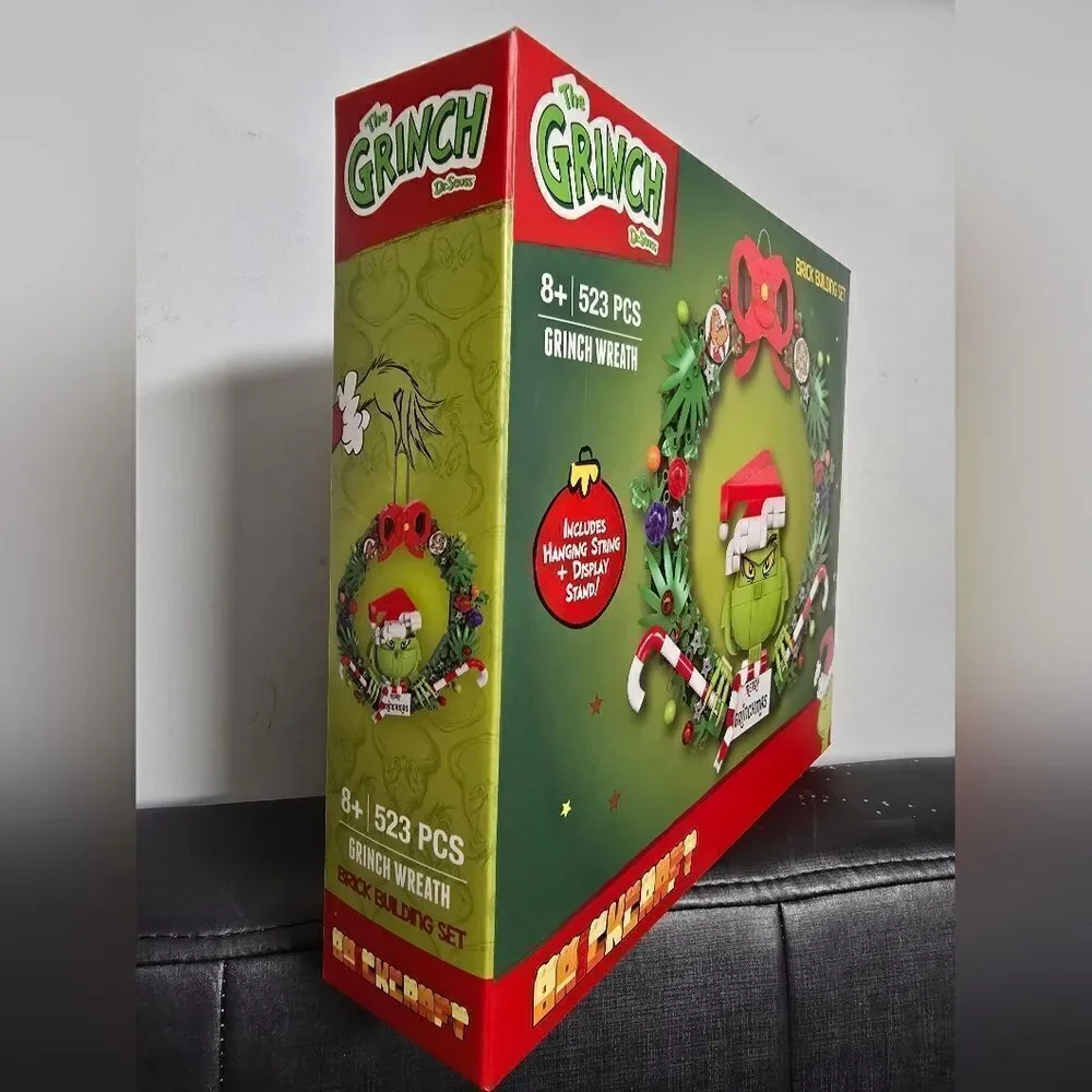 Dr. Seuss grinch wreath