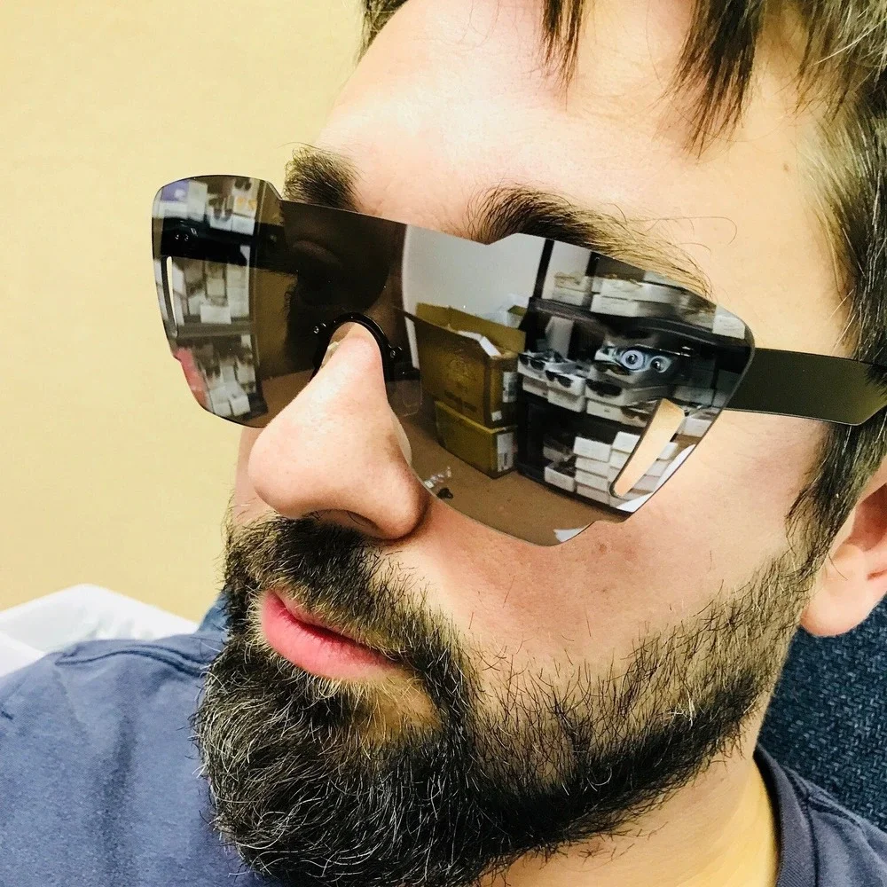N/A sleek rimless
