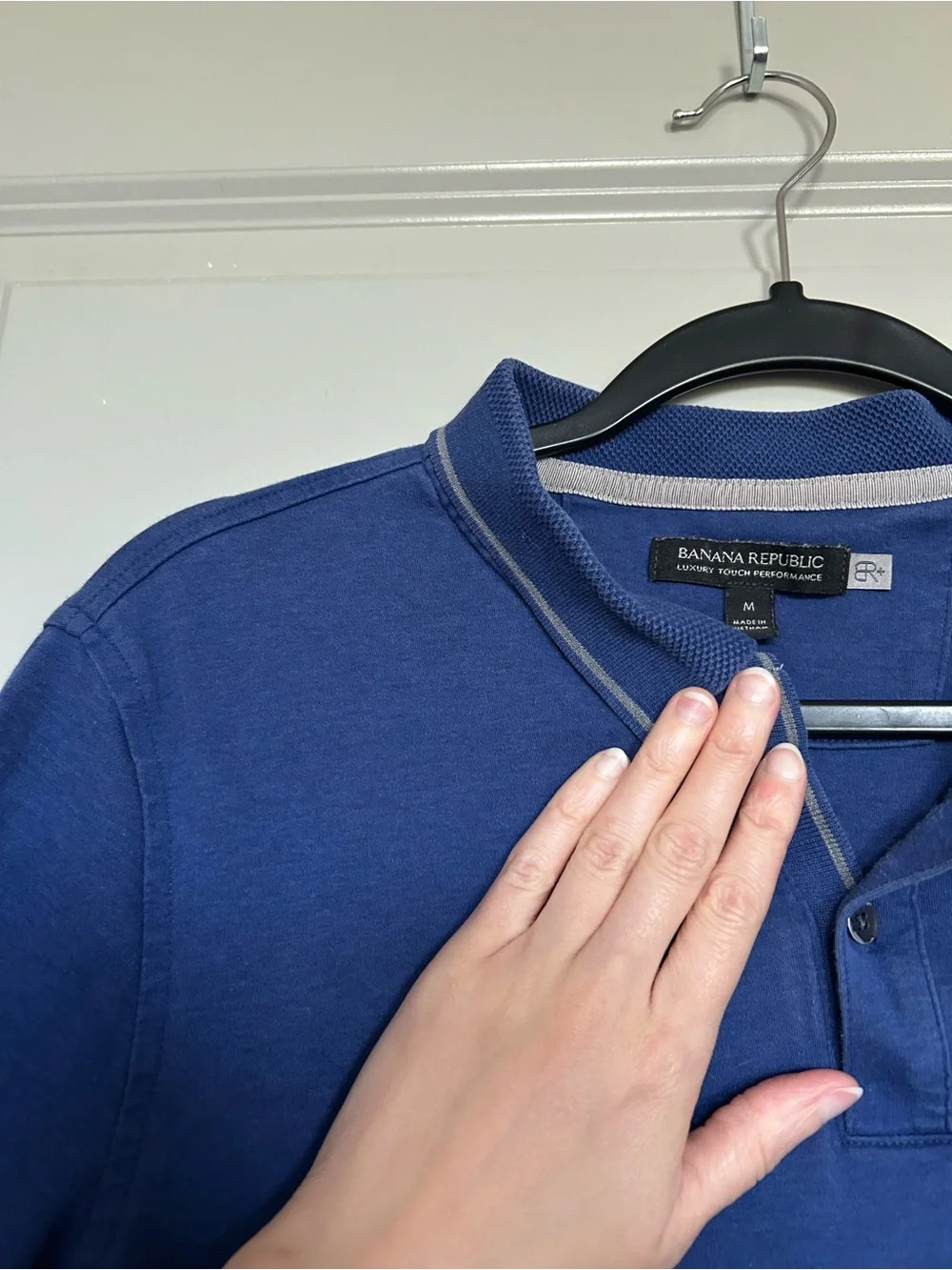 Banana Republic button smart or