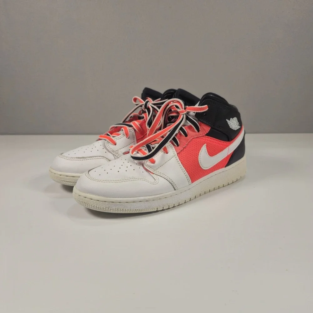 Nike Air Jordan 1 Mid SE GS White Infrared FB4417-016 Size 7Y Womens 8.5