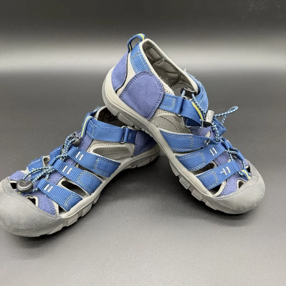 Keen Newport H2 Hiking Sandals Size 5 Big Kids Blue Water Shoes Casual Outdoor
