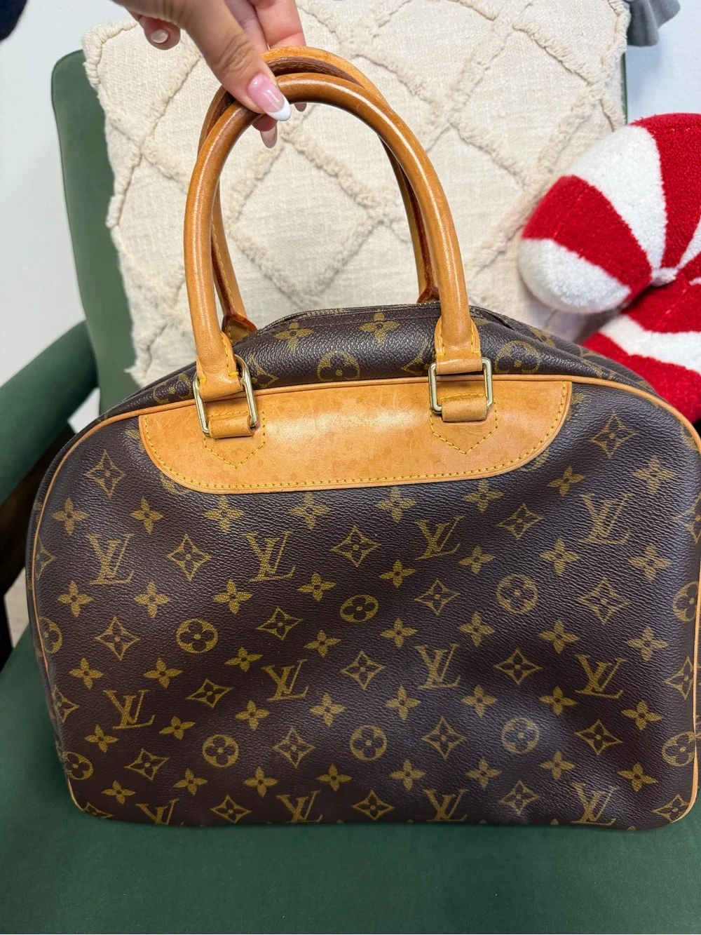 Pre-Loved Louis Vuitton Monogram Deauville