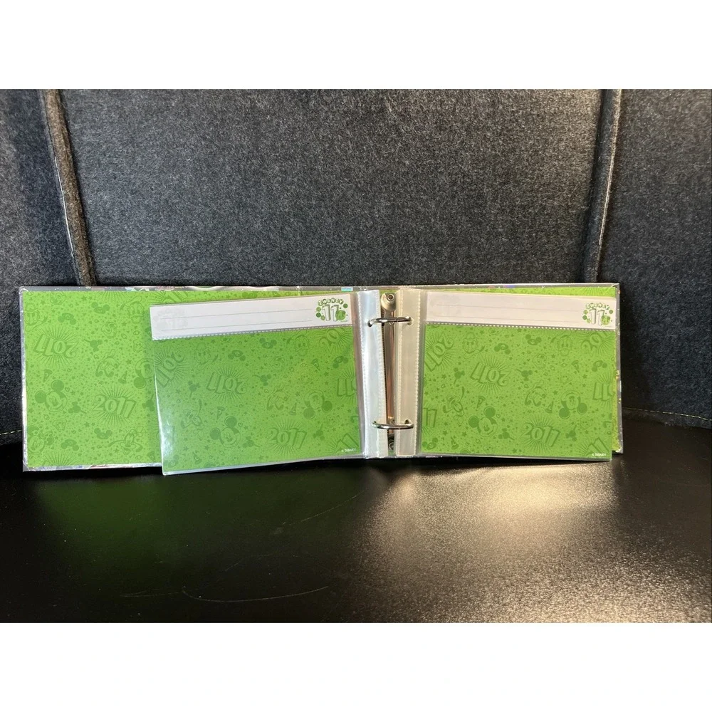 2011 WALT‎ DISNEY WORLD MICKEY MOUSE PHOTO ALBUM 100 4 X 6 TRAVEL SOUVENIR