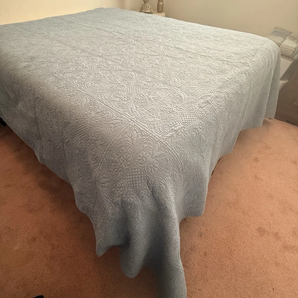 C and F Enterprises Blue Quilted Queen Bedspread Floral Cottagecore Coverlet