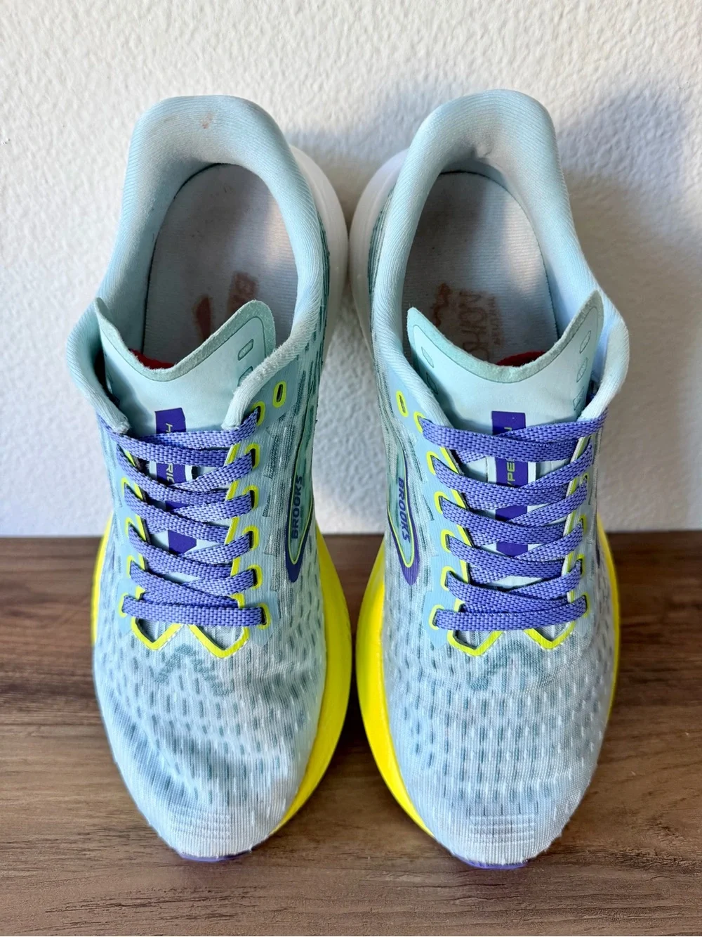 Brooks Women’s Hyperion Max Light Blue / Purple / Yellow (Size: 9-B Medium)