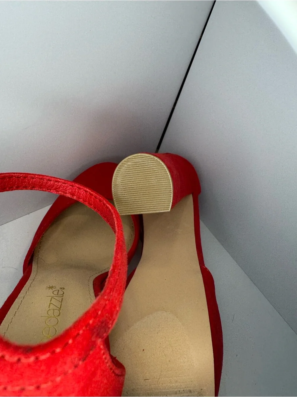 N/A bold red
