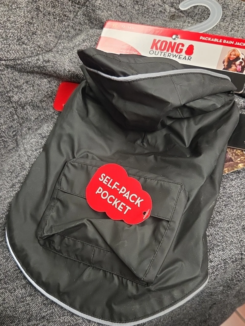 KONG Black Dog Coat with Self-Pack Feature