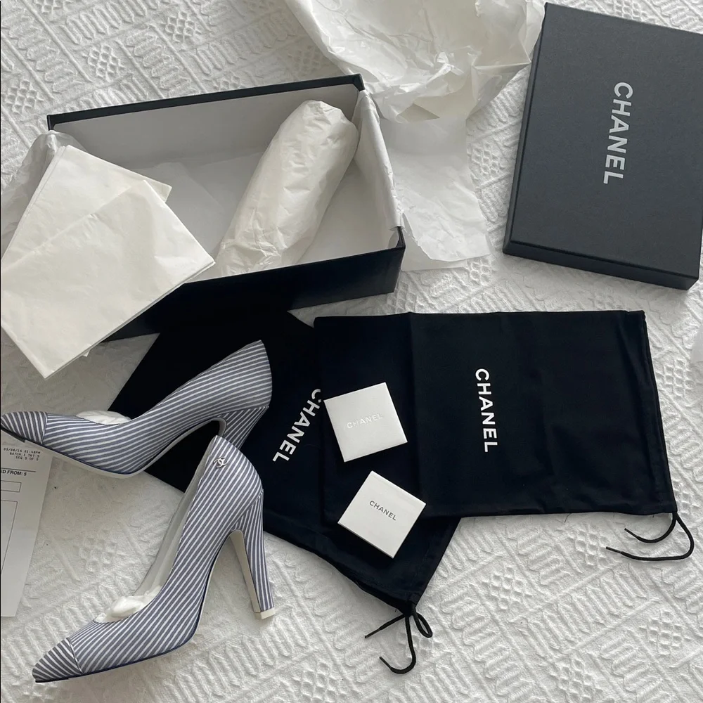 CHANEL new box