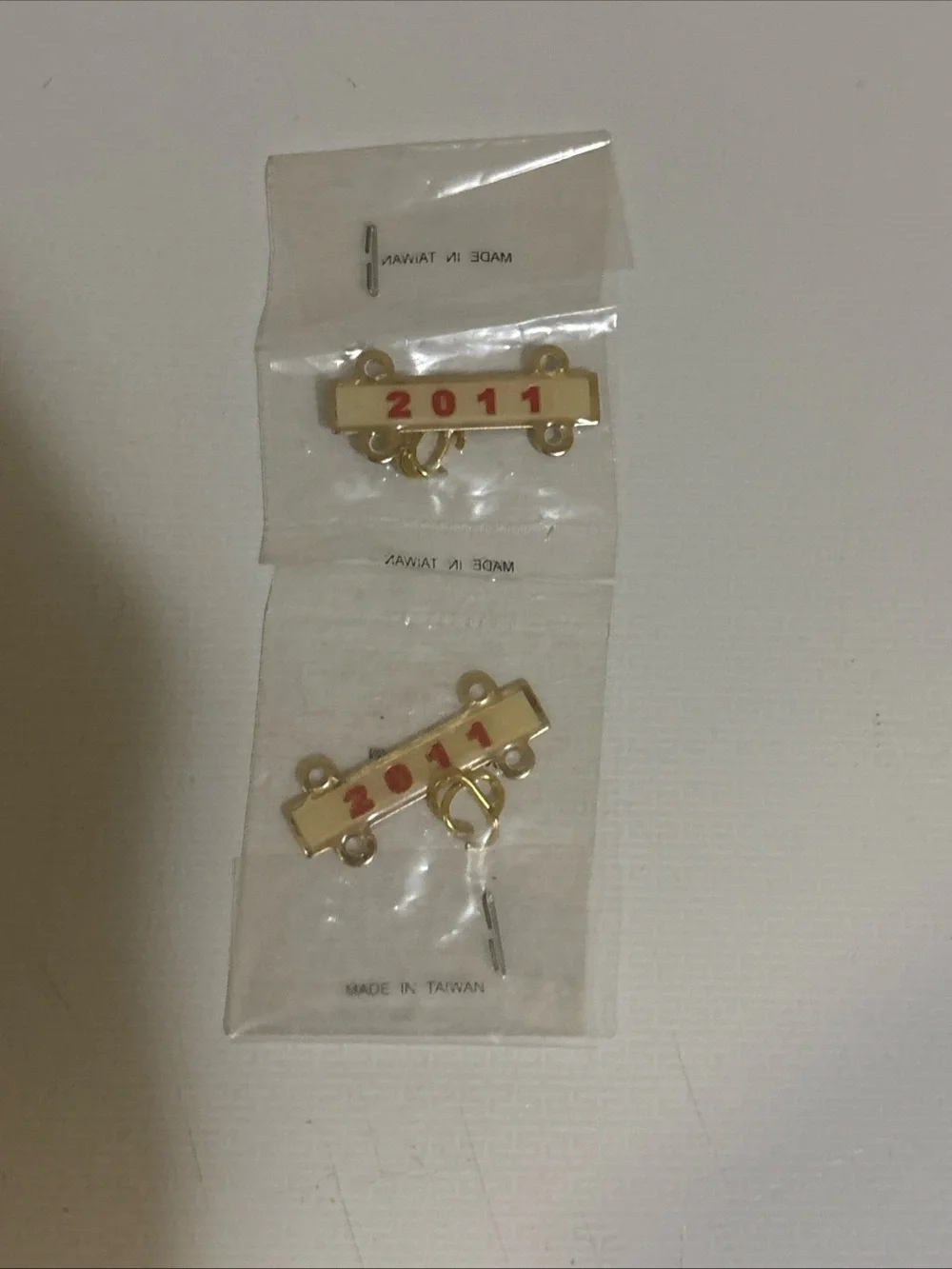 Vintage 2011 Gold Tone Enamel Year Bar Citation Pin Red Infill NIP
