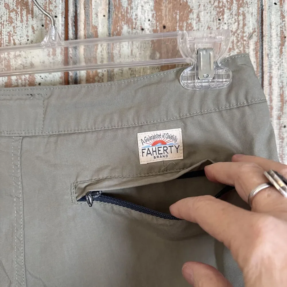 Faherty excellent khaki