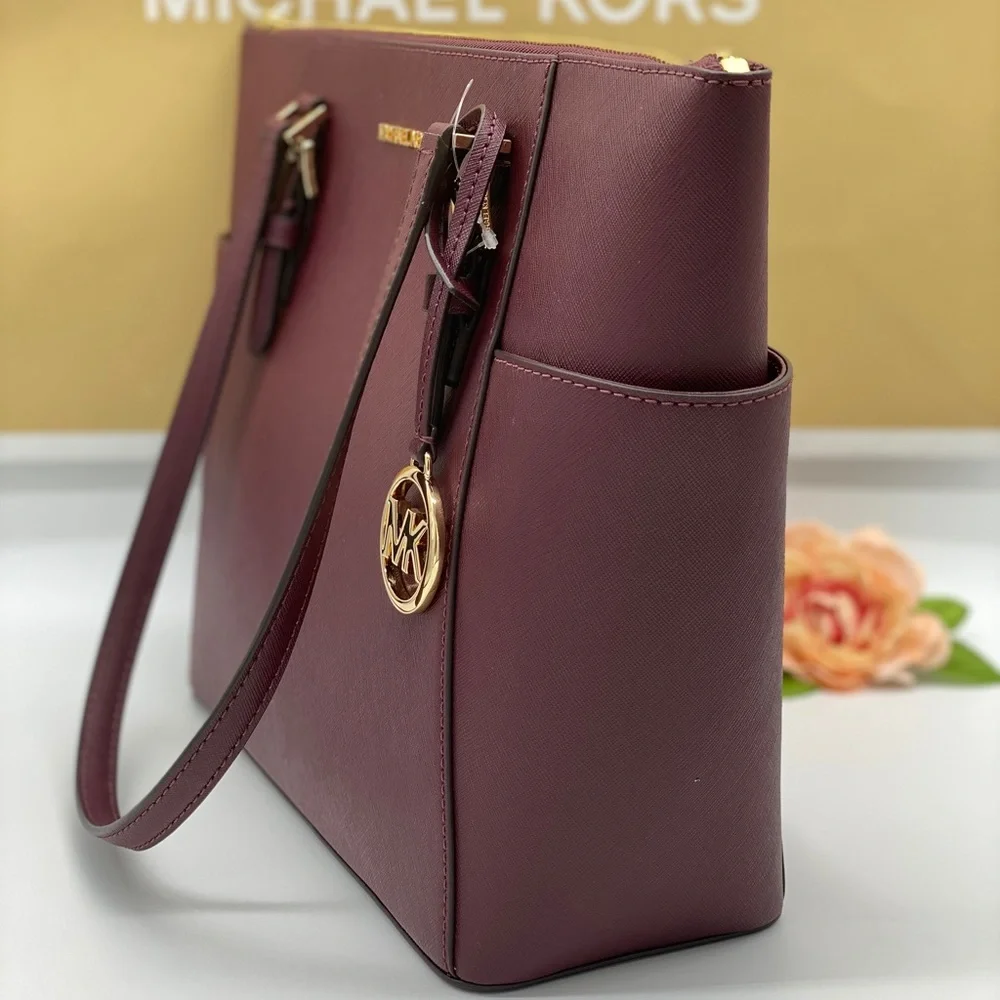 MICHAEL KORS CHARLOTTE LARGE TOP ZIP TOTE Dark sherry color