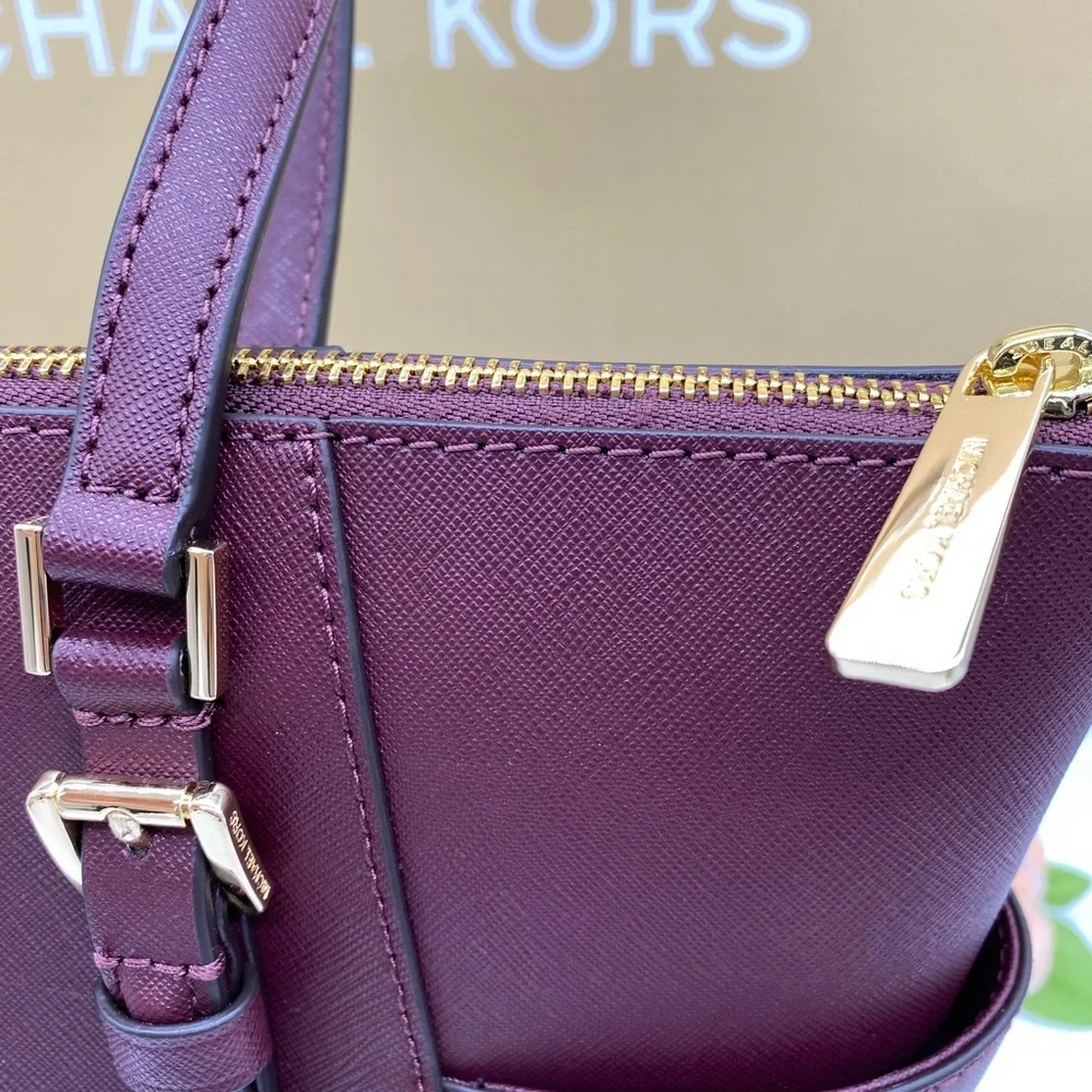 MICHAEL KORS CHARLOTTE LARGE TOP ZIP TOTE Dark sherry color