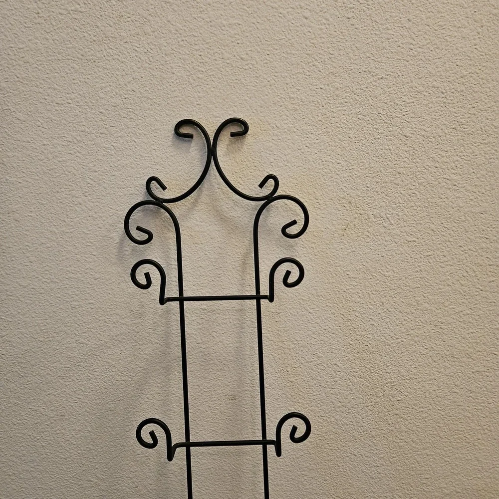 Vintage Black Metal Plate Rack: 4-Tier European Cottage Kitchen Decor