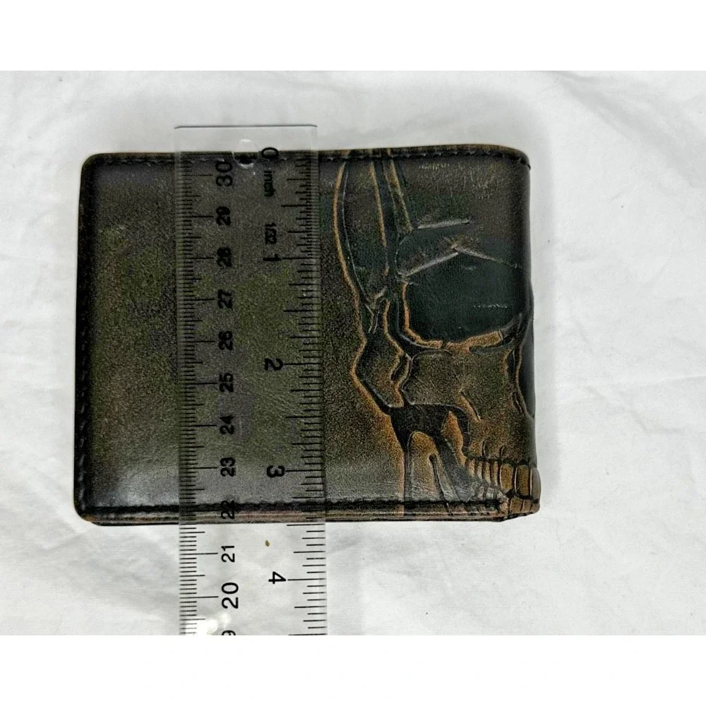 House of Jack Co. Skull Bifold Wallet for Men with 4.25″ L × 3.5″ H