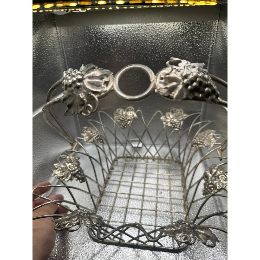 Vintage Silver Plated Wire Fruit Basket Grapevine Leaf Design Handle Centerpiece