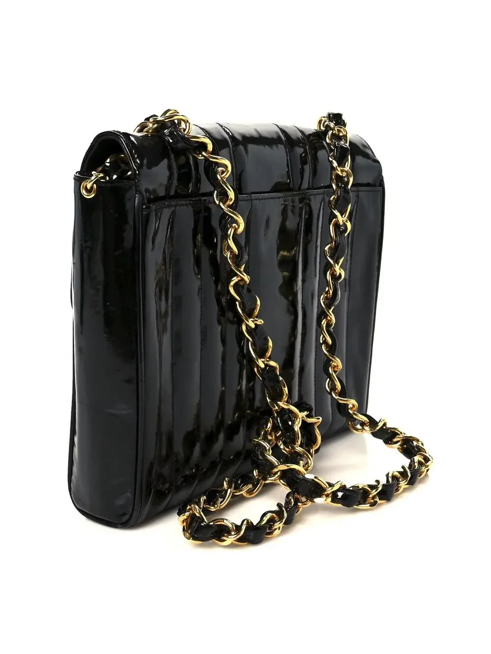 CHANEL good complemented outfit