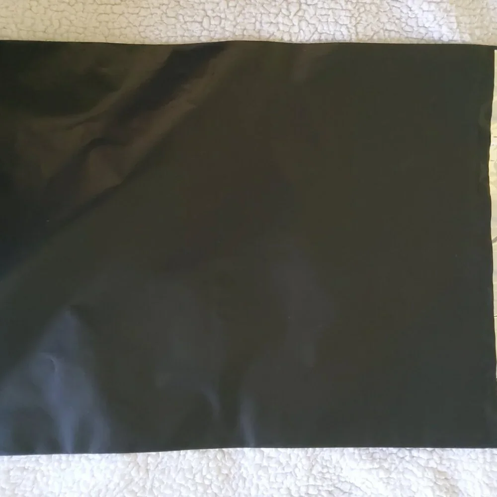 20 Self-Seal Poly Flexible Mailers (10.5