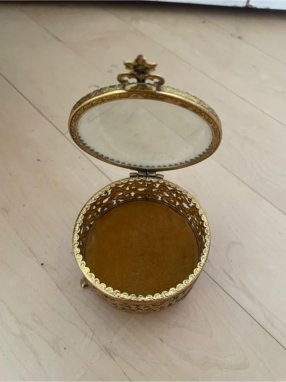 Vintage Gold Ormolu Beveled Glass Jewelry Casket Round Filigree Trinket Box 3