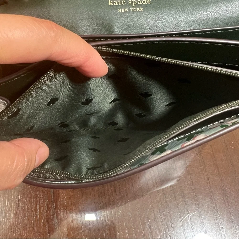 KATE SPADE NEW YORK DANA WALLET ON A STRING. BUTTER Platinum Grey NWT