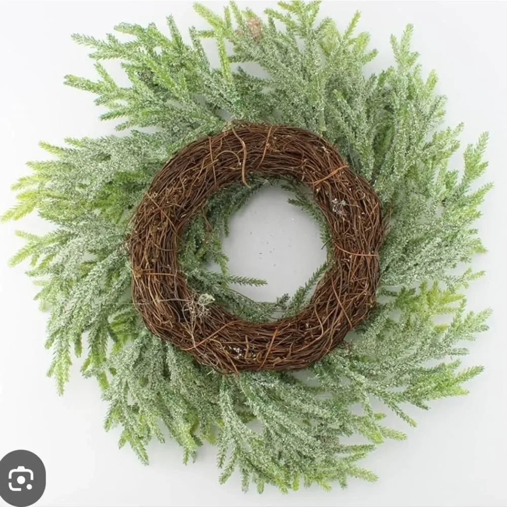Elegant Green Holiday Wreath with Candle